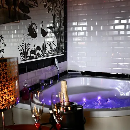 Romantique Avec Jacuzzi Et Terrasse Apartment