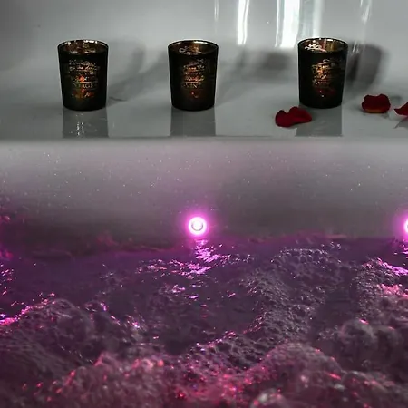 Romantique Avec Jacuzzi Et Terrasse * Perpignan